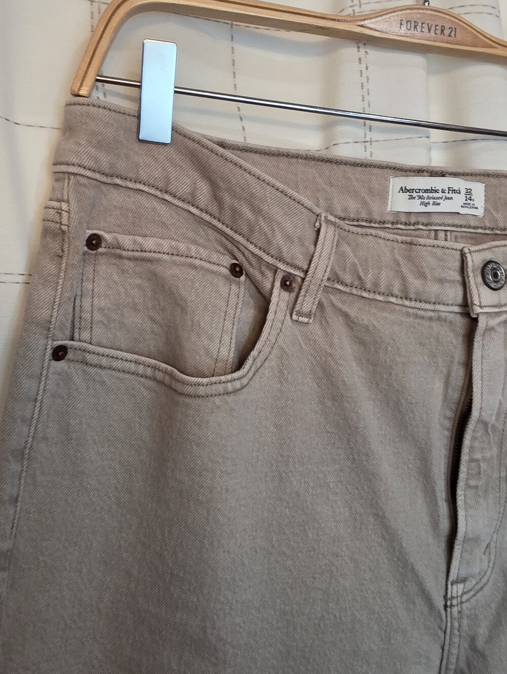 Abercrombie High Rise 90s Relaxed Jean - Picture 3 of 5